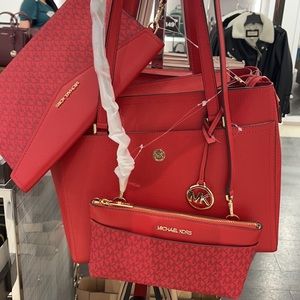 Michael Kors Maisie Large Pebbled Leather 3-in-1 Tote Bag